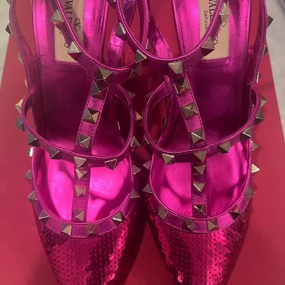 VALENTINO Rockstud Liquid Metal Sequin Pump - Picture 8 of 9